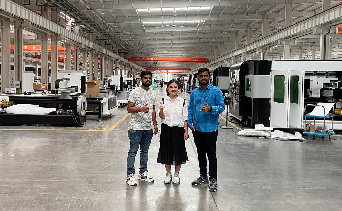 Vmade CNC Welcome India Customer to Visit